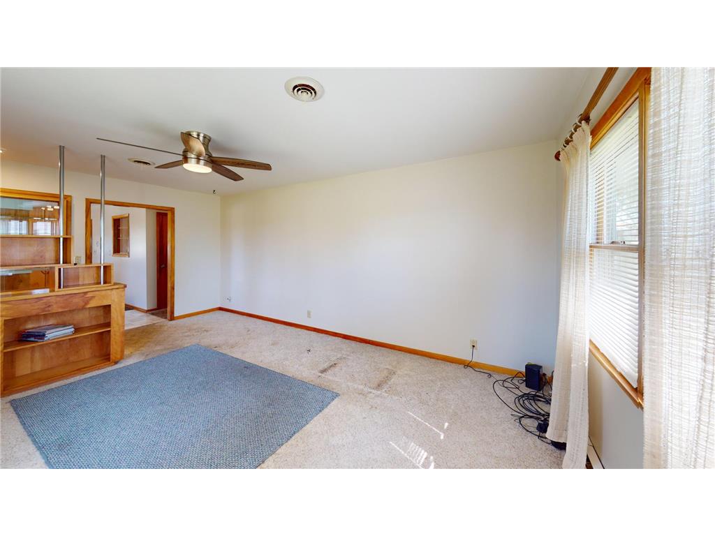 241 5th Street SE Glenville MN 56036 7072406 image3