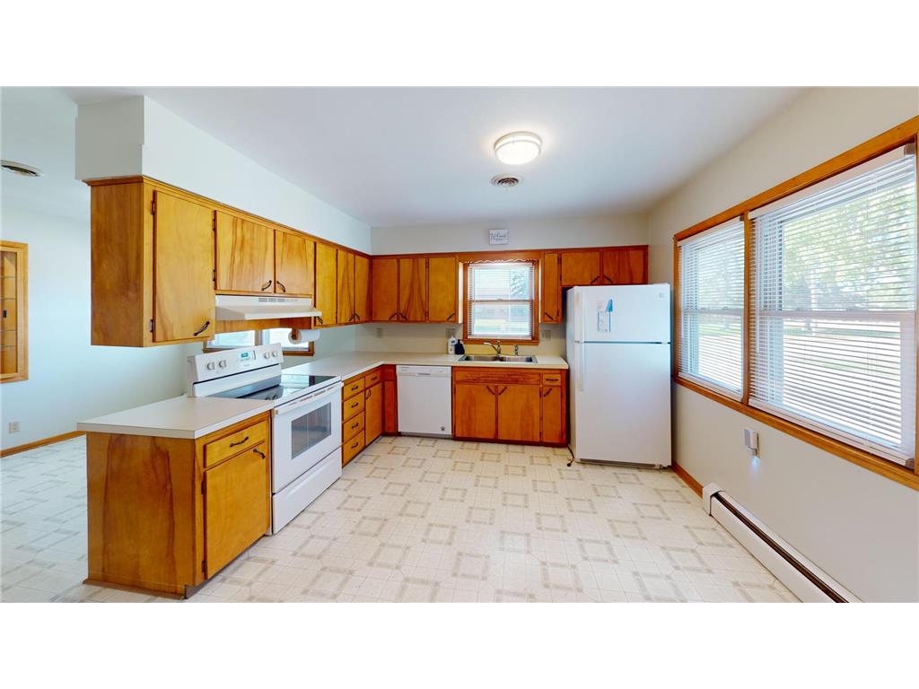 241 5th Street SE Glenville MN 56036 7072406 image5