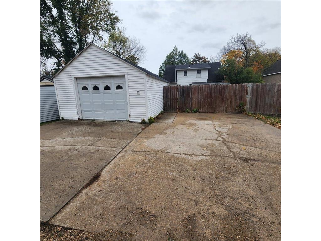 241 Crocker Avenue N Thief River Falls MN 56701 6804950 image3