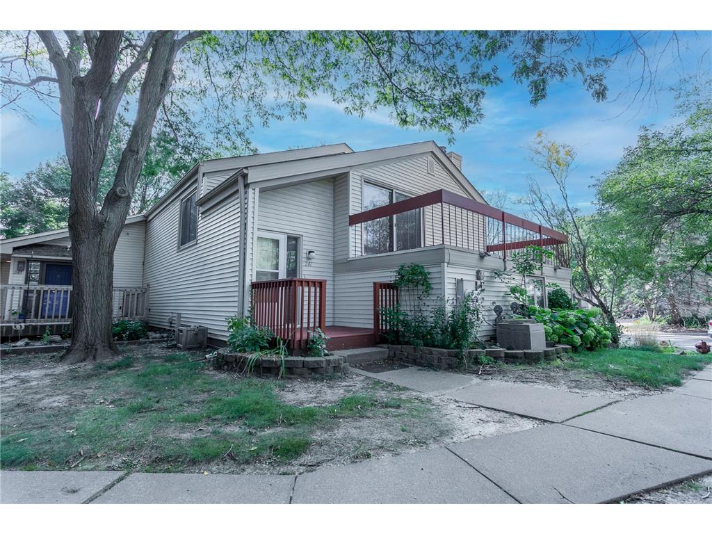 241 Dejon Court Woodbury MN 55125 6599968 image1
