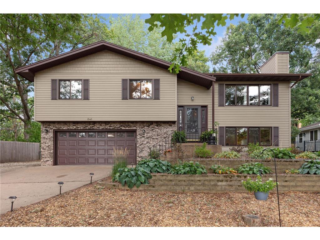 241 Gramsie Road Shoreview MN 55126 6424619 image1
