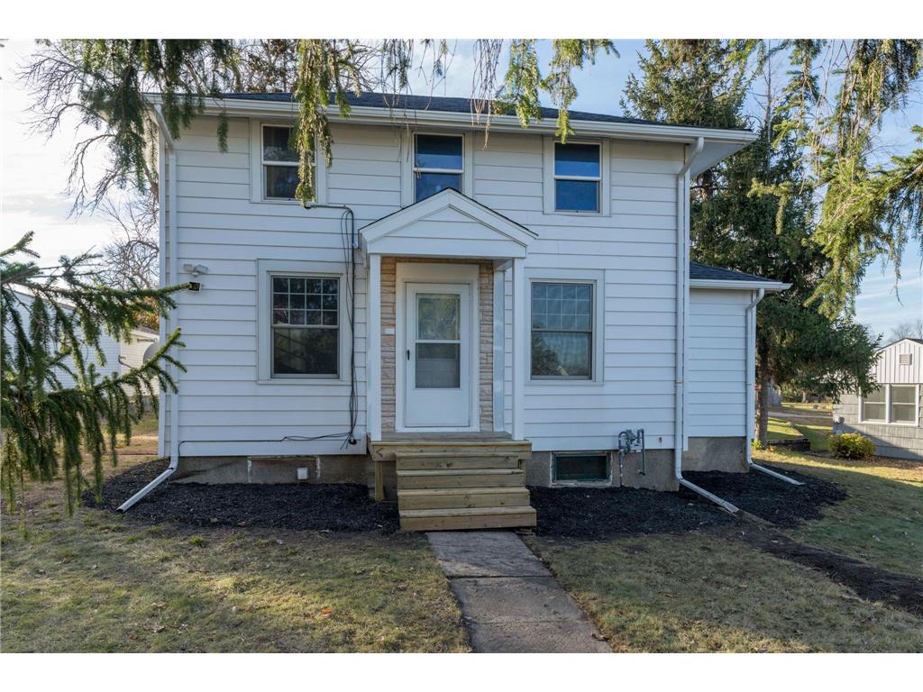 241 N Crystal Street Lake Crystal MN 56055 6631222 image1