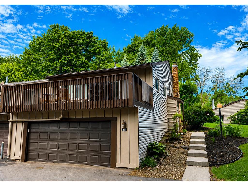 241 River Woods Lane Burnsville MN 55337 7086337 image1