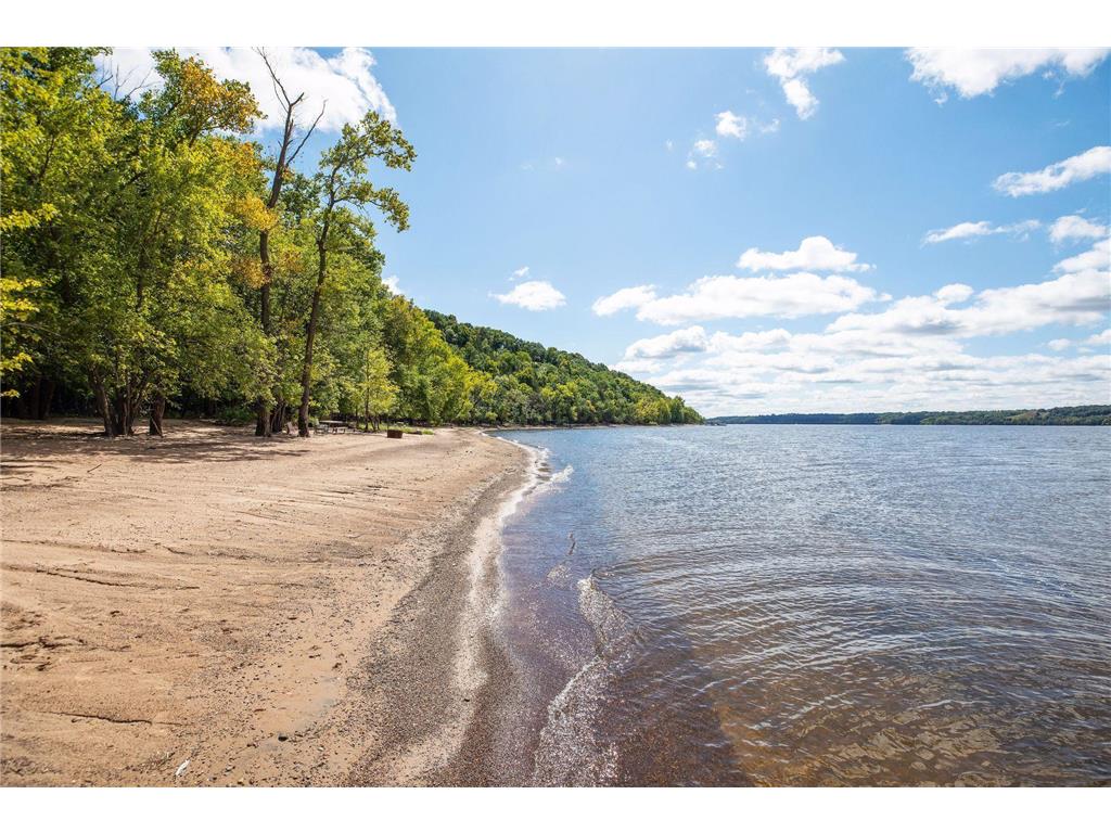 241 Starrwood Hudson WI 54016 - St Croix River 7022248 image1