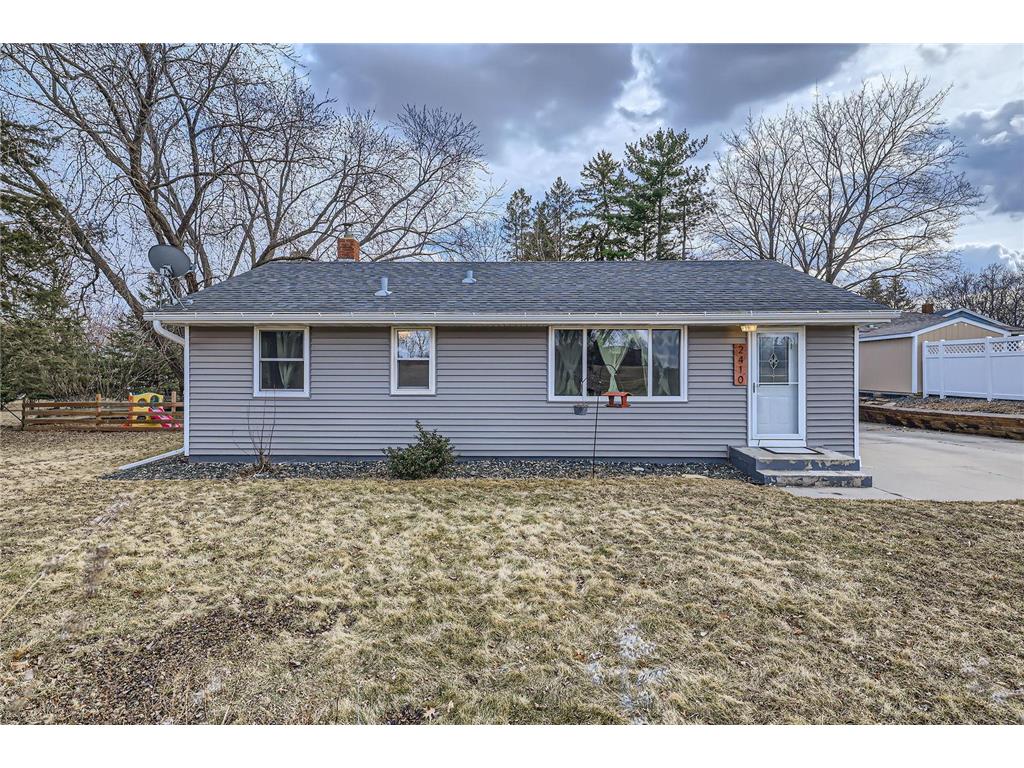 2410 7th Street E Maplewood MN 55119 6689640 image1