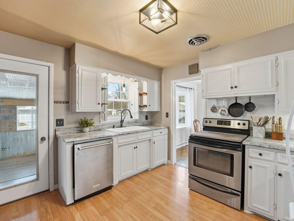 2410 Clearwater Road Saint Cloud MN 56301 7033978 image6