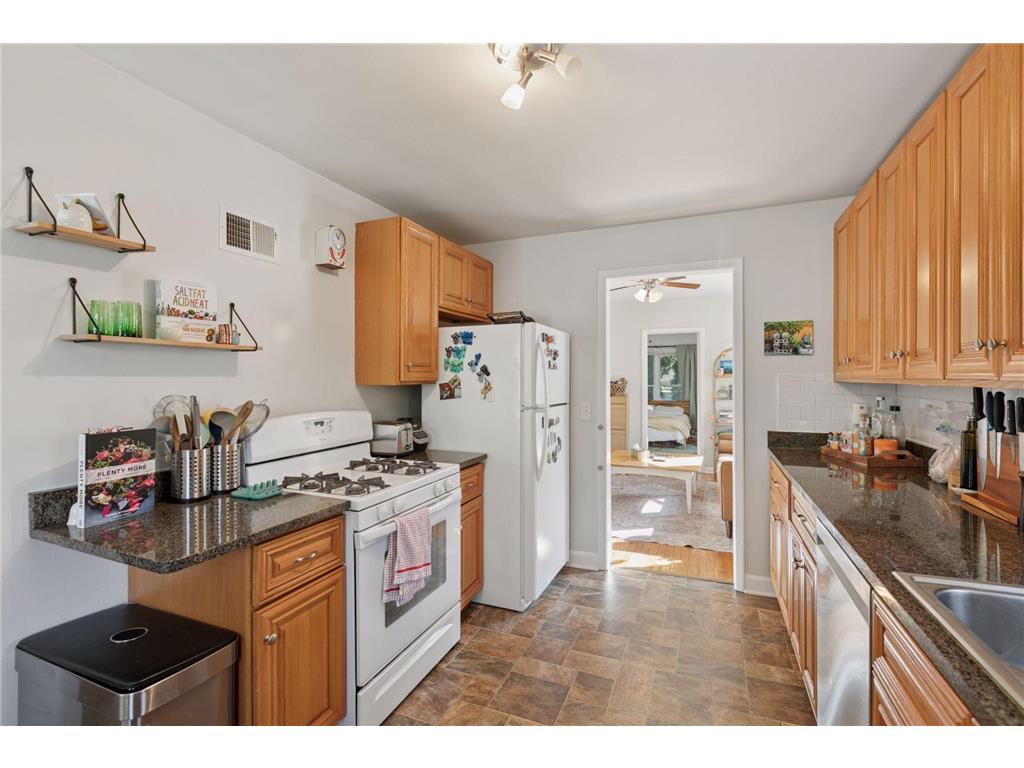 2410 Quincy Street NE Minneapolis MN 55418 7086668 image8