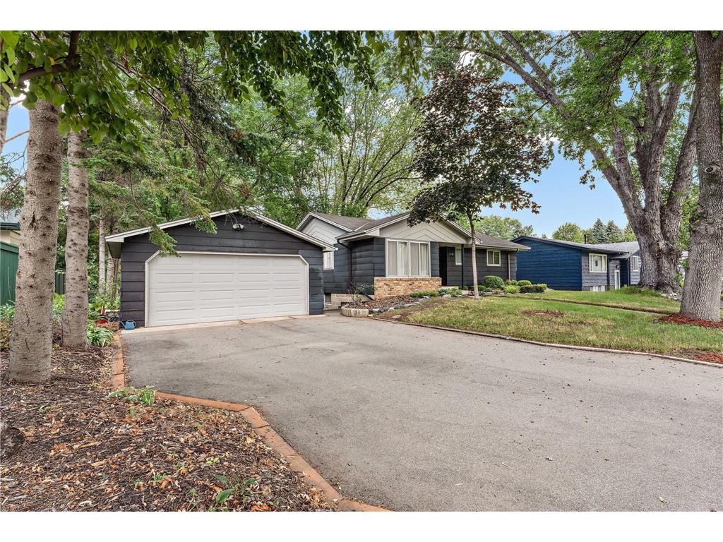 2410 W 106th Street Bloomington MN 55431 6398407 image1