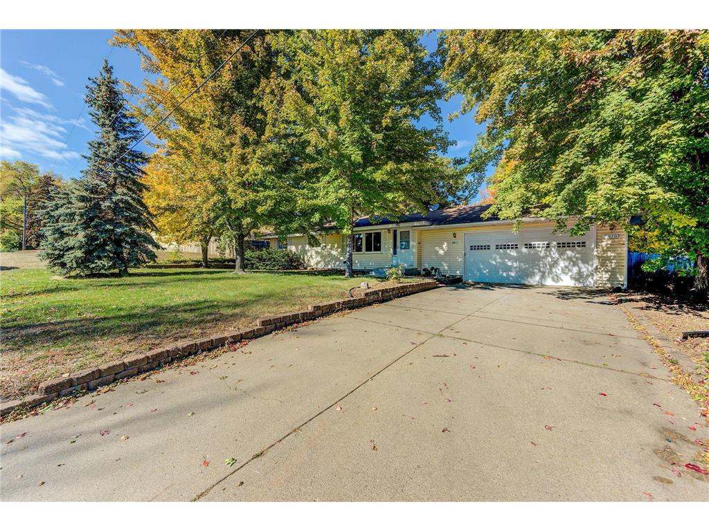 2410 W 88th Street, Bloomington, MN, 55431 MLS 6249203 Edina Realty