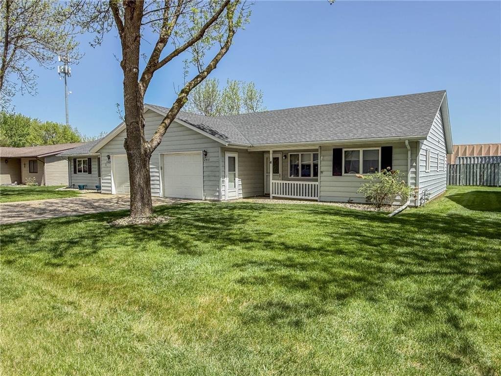 2411 Kenwood Drive SW Willmar MN 56201 7074743 image1