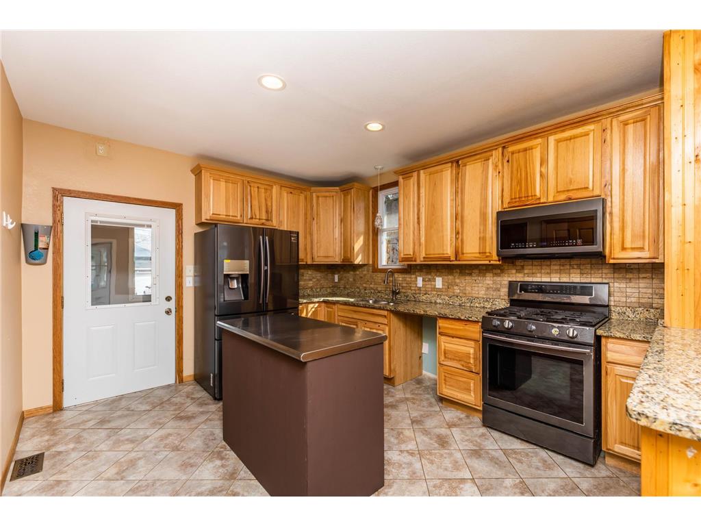 2411 Madison Street NE Minneapolis MN 55418 7040880 image2