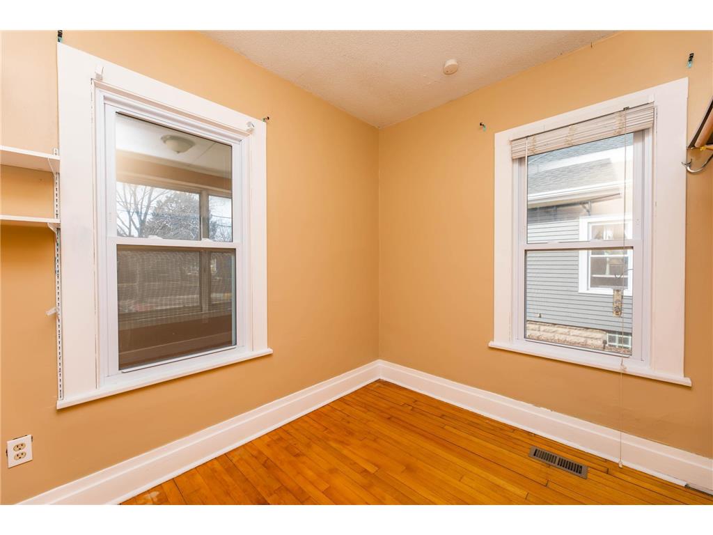 2411 Madison Street NE Minneapolis MN 55418 7040880 image20