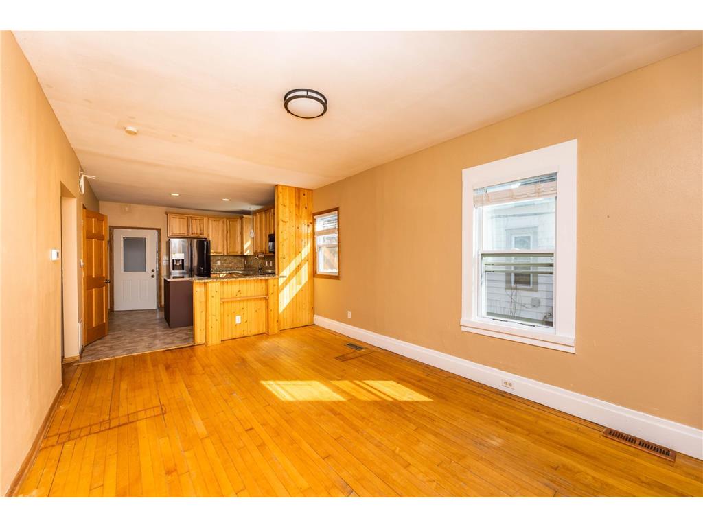 2411 Madison Street NE Minneapolis MN 55418 7040880 image5