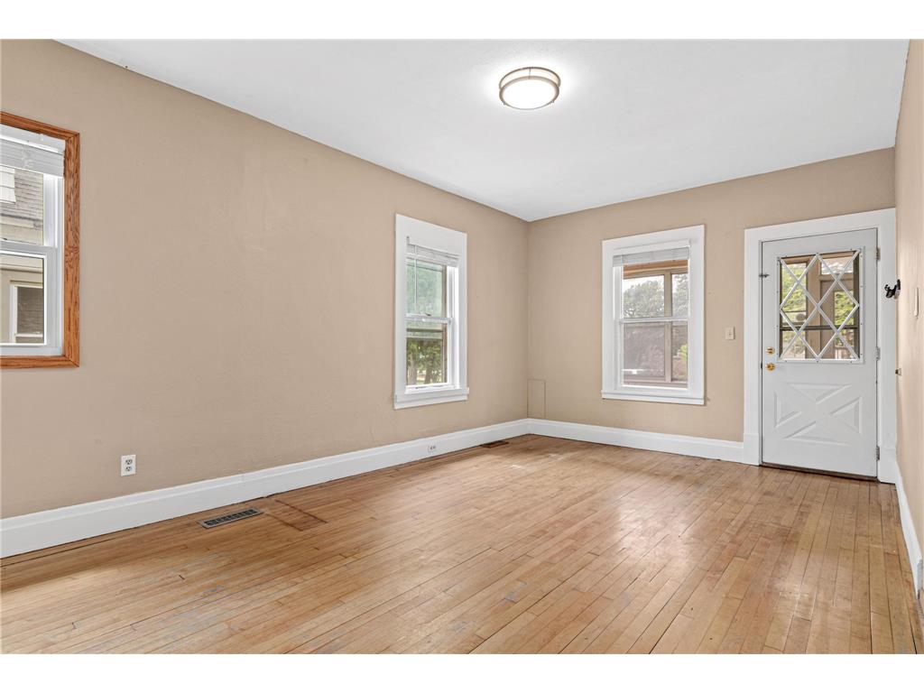 2411 Madison Street NE Minneapolis MN 55418 7077669 image21