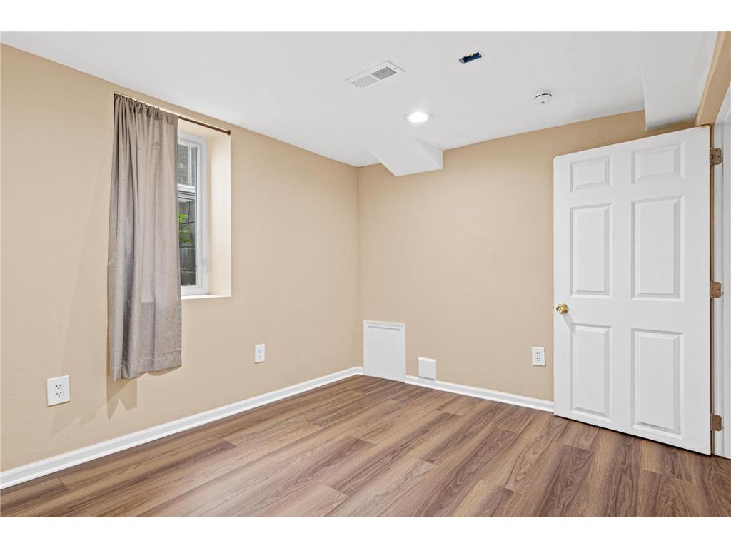 2411 Madison Street NE Minneapolis MN 55418 7077669 image31