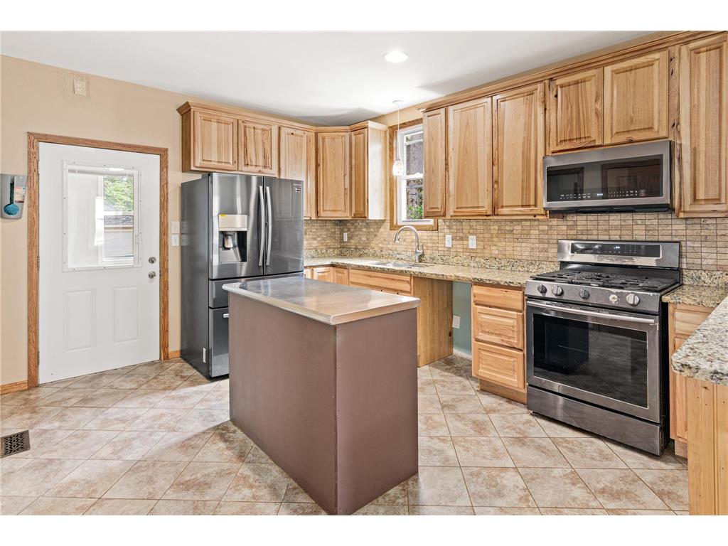 2411 Madison Street NE Minneapolis MN 55418 7077669 image7