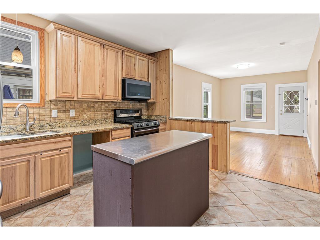 2411 Madison Street NE Minneapolis MN 55418 7077669 image8