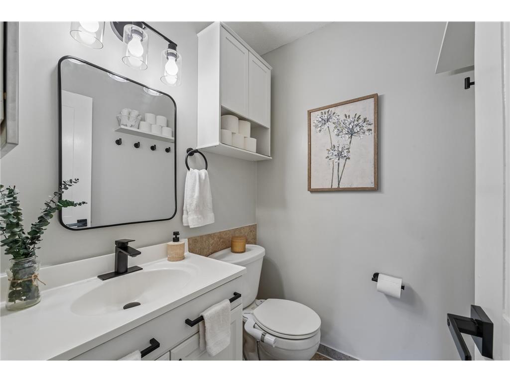 2411 Unity Avenue N Golden Valley MN 55422 7109607 image25