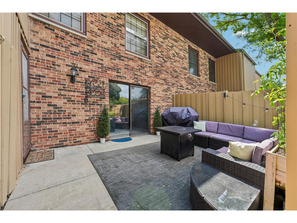2411 Unity Avenue N Golden Valley MN 55422 7109607 image4