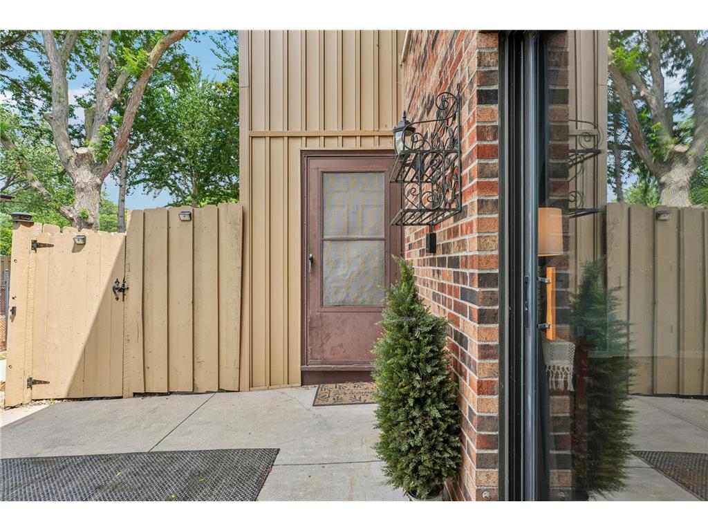 2411 Unity Avenue N Golden Valley MN 55422 7109607 image5