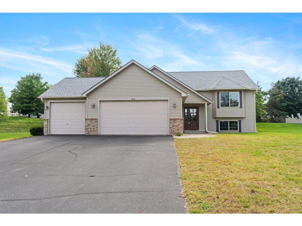 2412 Somerset Knoll Hudson WI 54016 6780884 image1