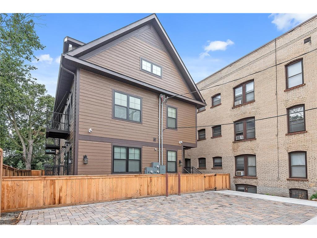 2413 1st Avenue S Minneapolis MN 55404 7045824 image10