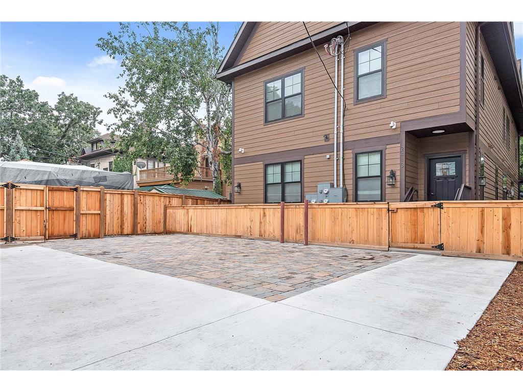 2413 1st Avenue S Minneapolis MN 55404 7045824 image12