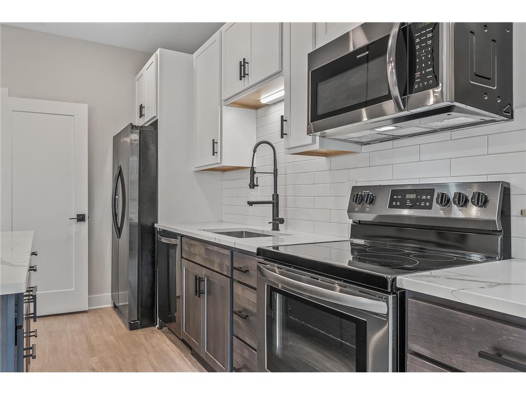 2413 1st Avenue S Minneapolis MN 55404 7045824 image24