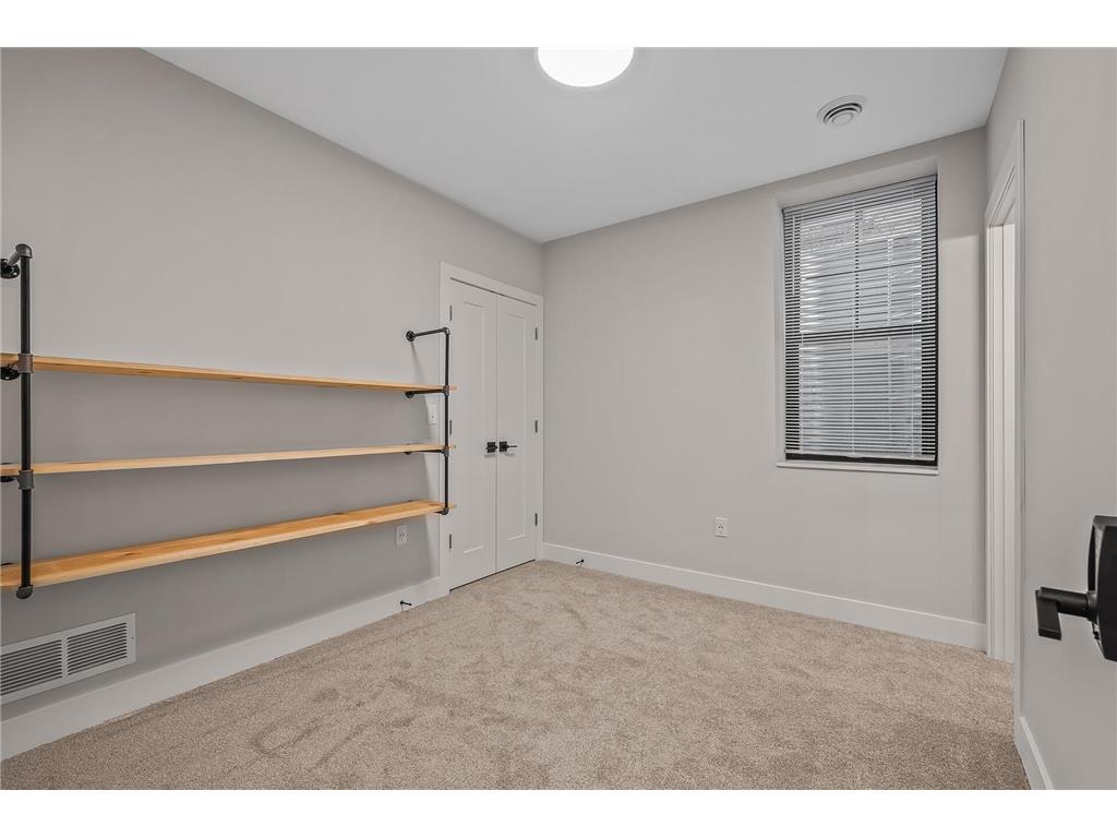 2413 1st Avenue S Minneapolis MN 55404 7045824 image26