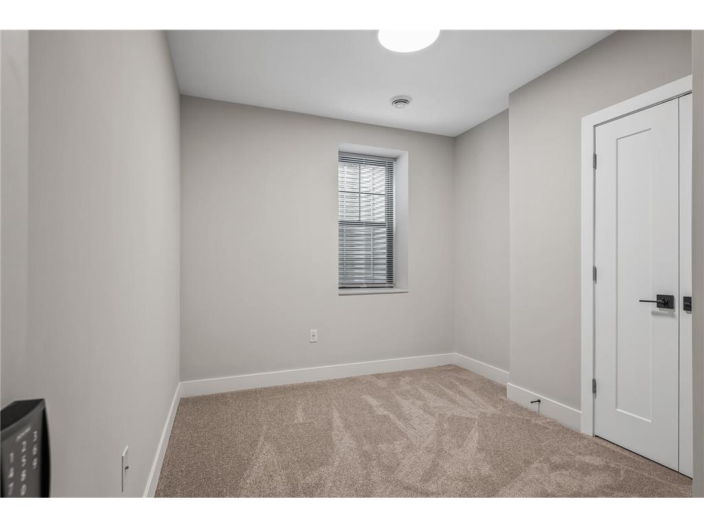 2413 1st Avenue S Minneapolis MN 55404 7045824 image32