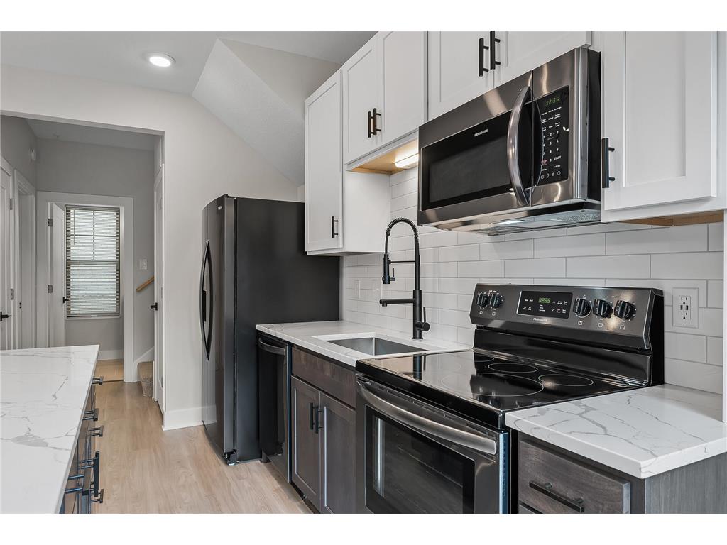 2413 1st Avenue S Minneapolis MN 55404 7045824 image62