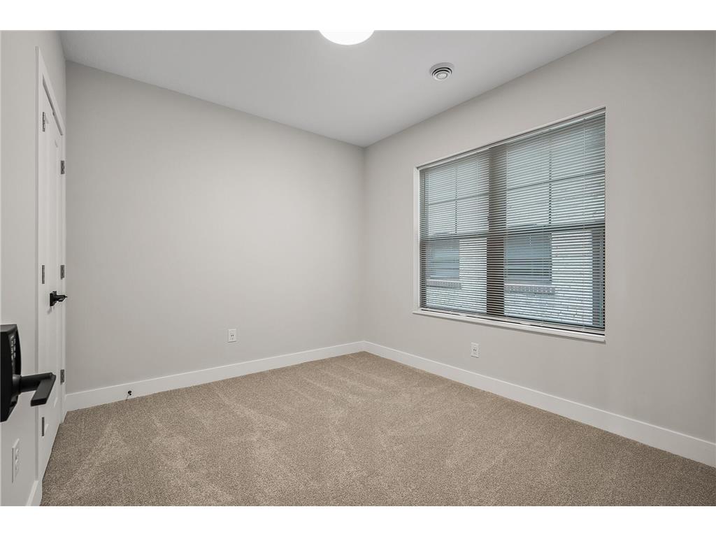 2413 1st Avenue S Minneapolis MN 55404 7045824 image65