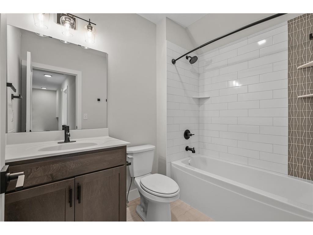 2413 1st Avenue S Minneapolis MN 55404 7045824 image69