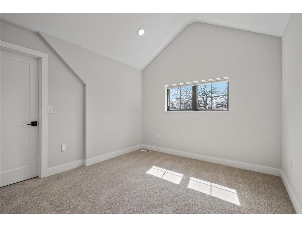 2413 1st Avenue S Minneapolis MN 55404 7045824 image71