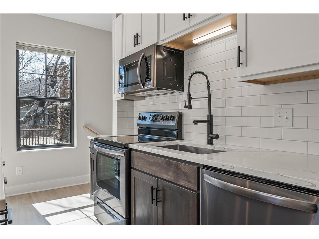 2413 1st Avenue S Minneapolis MN 55404 7045824 image83