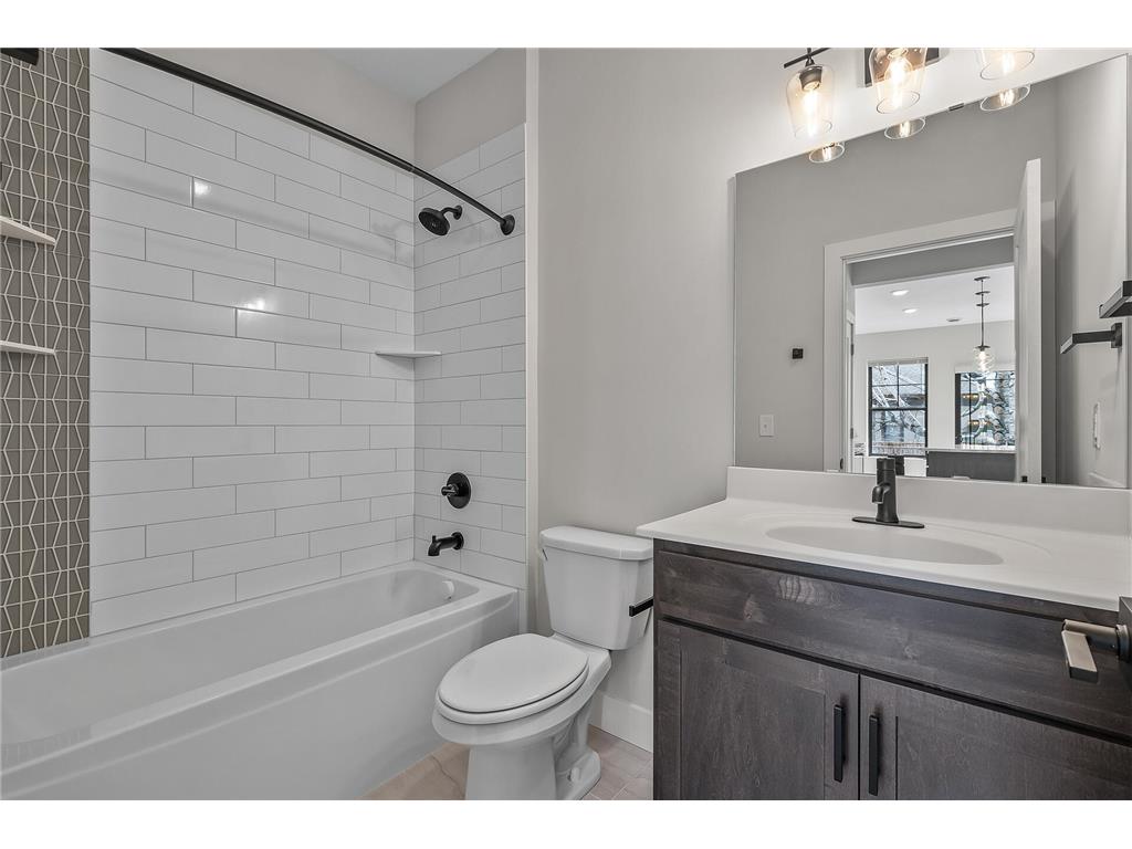2413 1st Avenue S Minneapolis MN 55404 7045824 image86