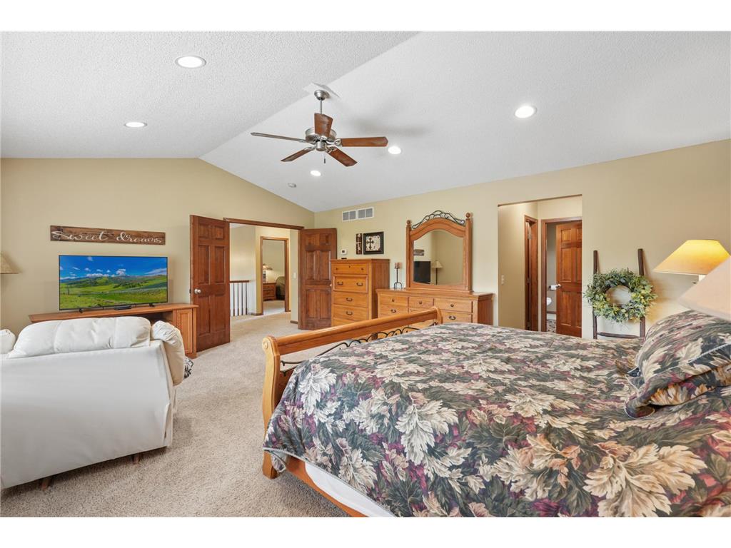 2413 Sandstone Drive Woodbury MN 55129 7076618 image21