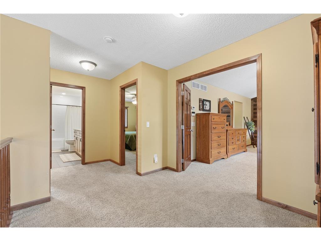 2413 Sandstone Drive Woodbury MN 55129 7076618 image24
