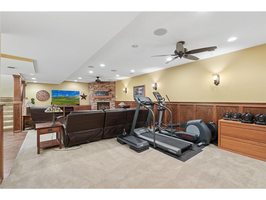 2413 Sandstone Drive Woodbury MN 55129 7076618 image36