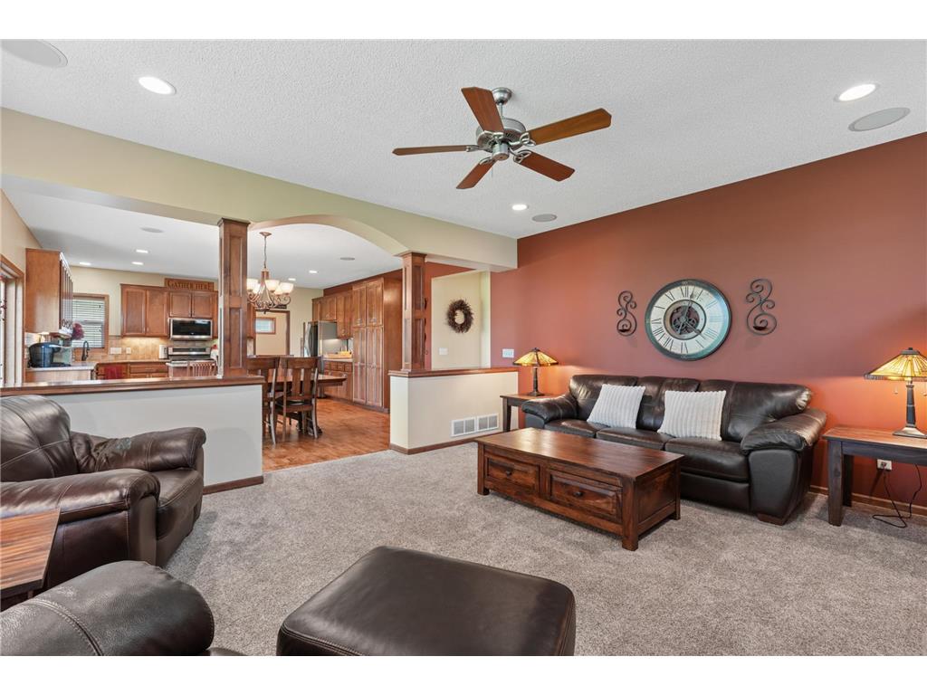 2413 Sandstone Drive Woodbury MN 55129 7076618 image9