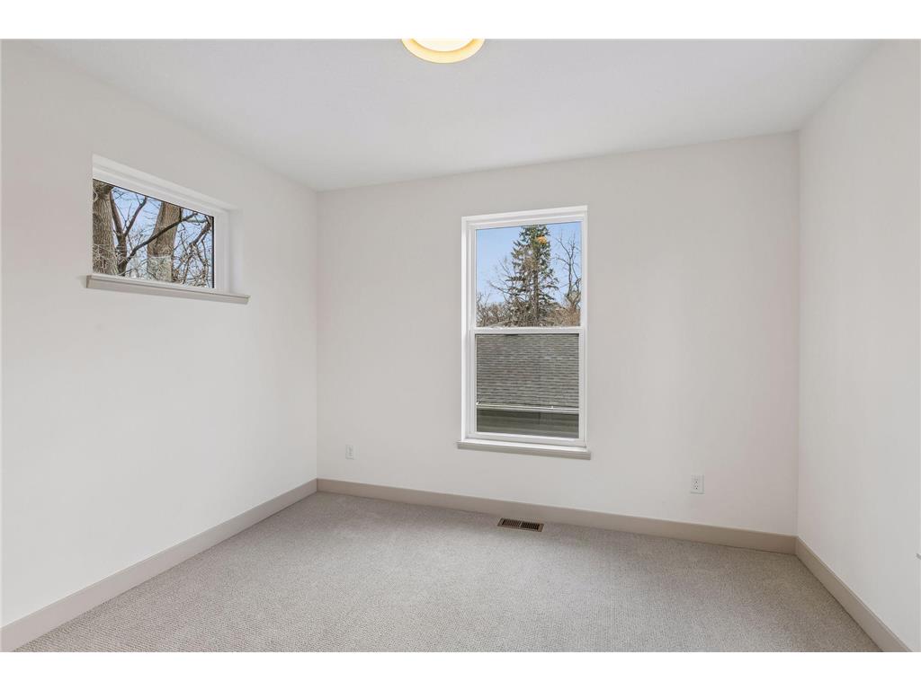 2414 Como Avenue SE Minneapolis MN 55414 7052436 image25