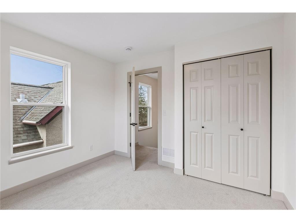 2414 Como Avenue SE Minneapolis MN 55414 7052436 image26