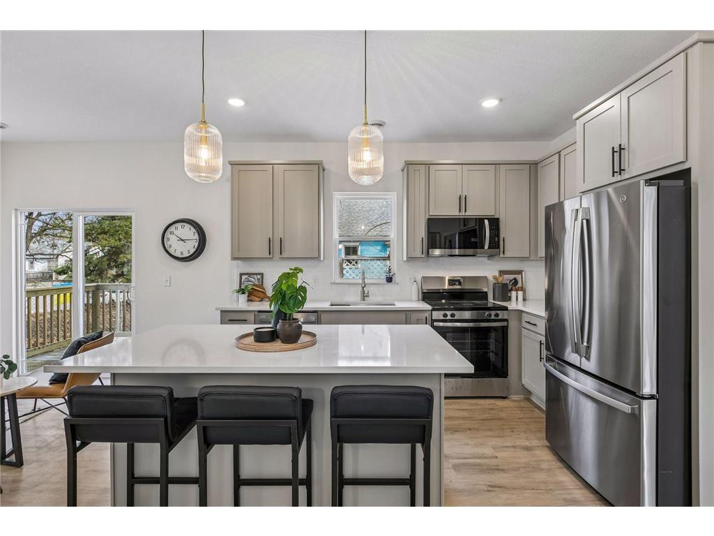 2414 Como Avenue SE Minneapolis MN 55414 7052436 image4