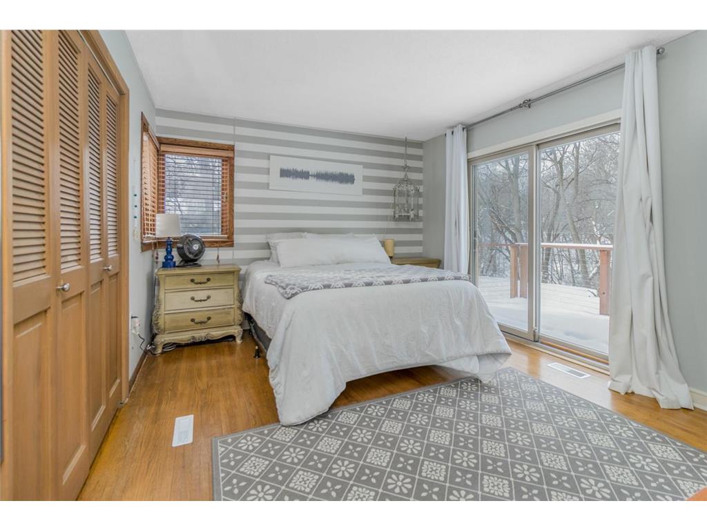 2414 W Old Shakopee Road Bloomington MN 55431 7009876 image12