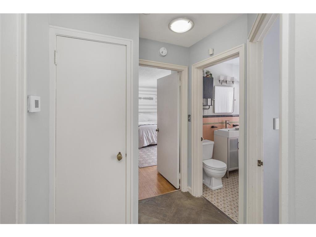 2414 W Old Shakopee Road Bloomington MN 55431 7009876 image15