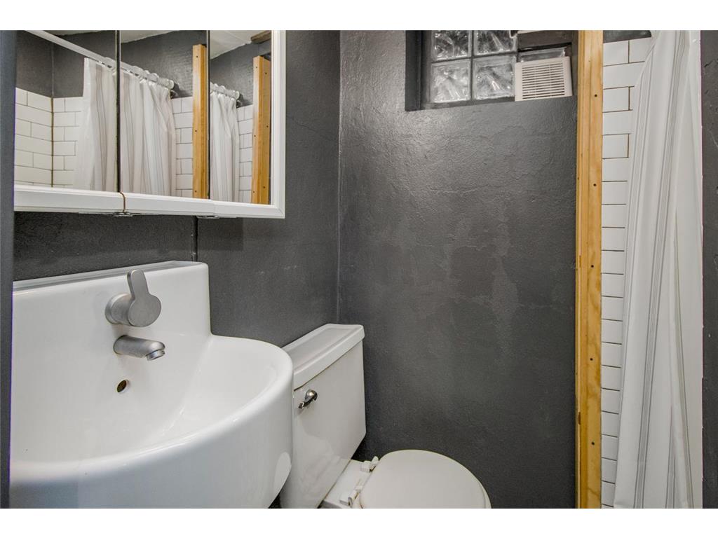 2414 W Old Shakopee Road Bloomington MN 55431 7009876 image23