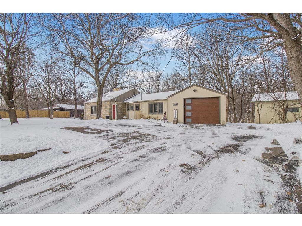 2414 W Old Shakopee Road Bloomington MN 55431 7009876 image36
