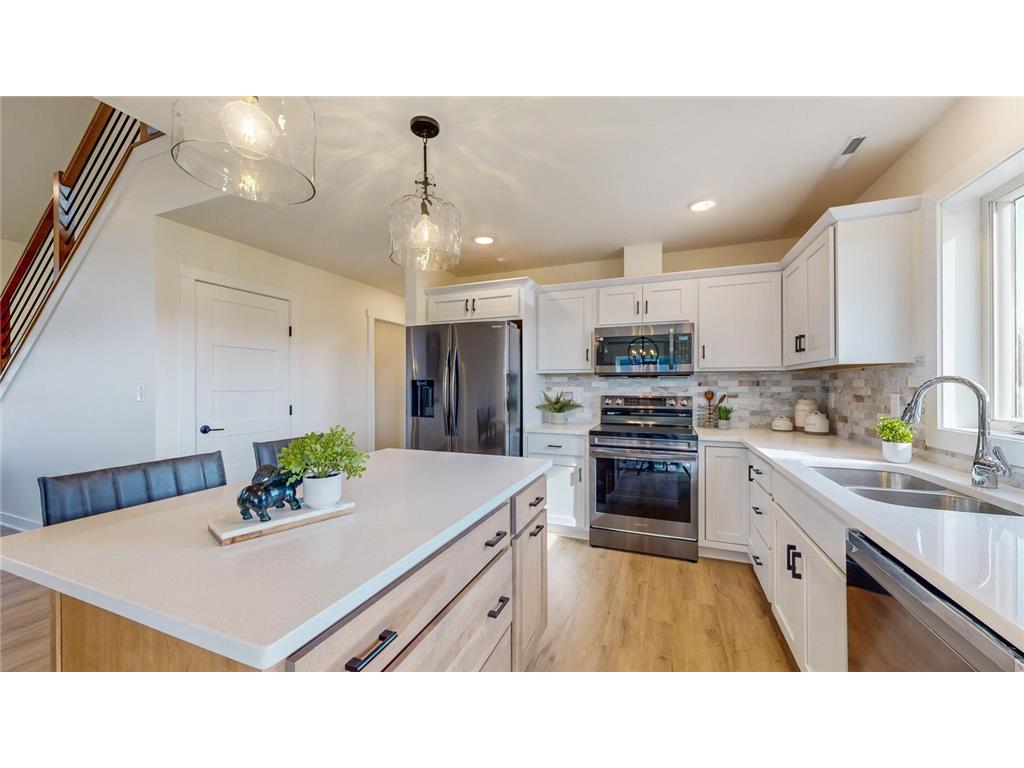 2415 Elk Run Drive SE Pine Island MN 55963 6622884 image1