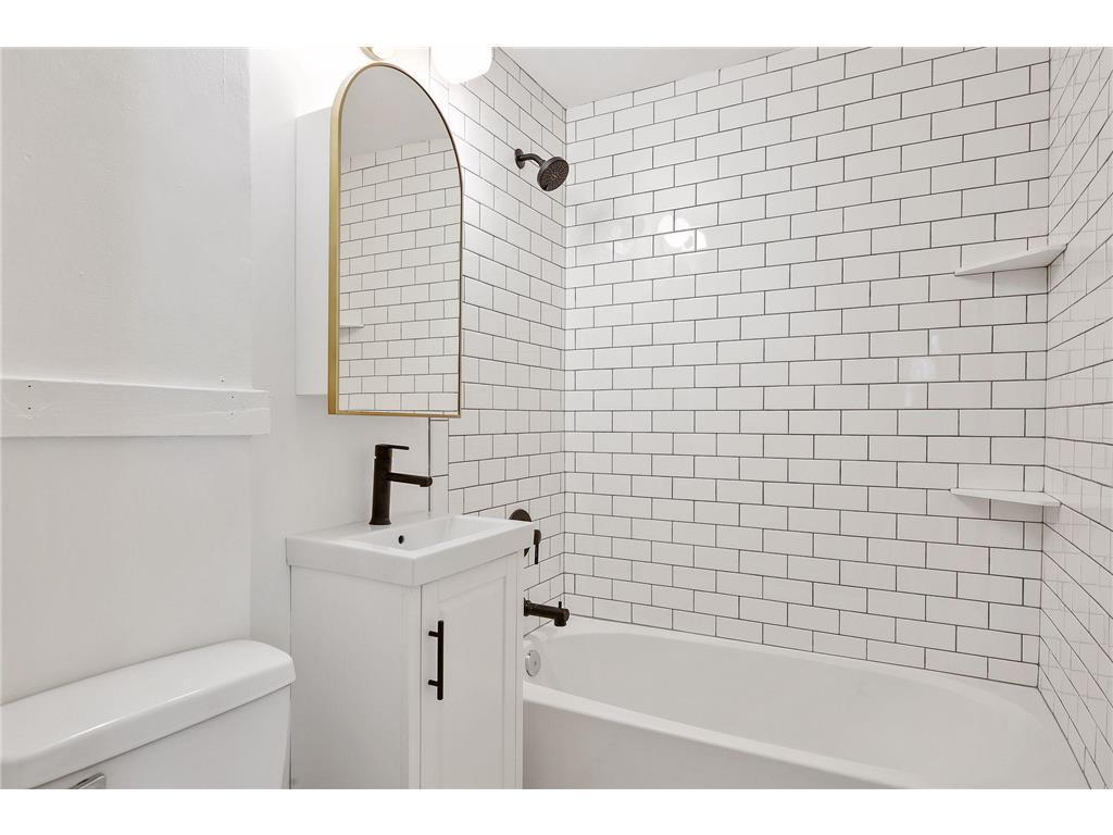 2415 Harriet Avenue #4 Minneapolis MN 55405 7094647 image12