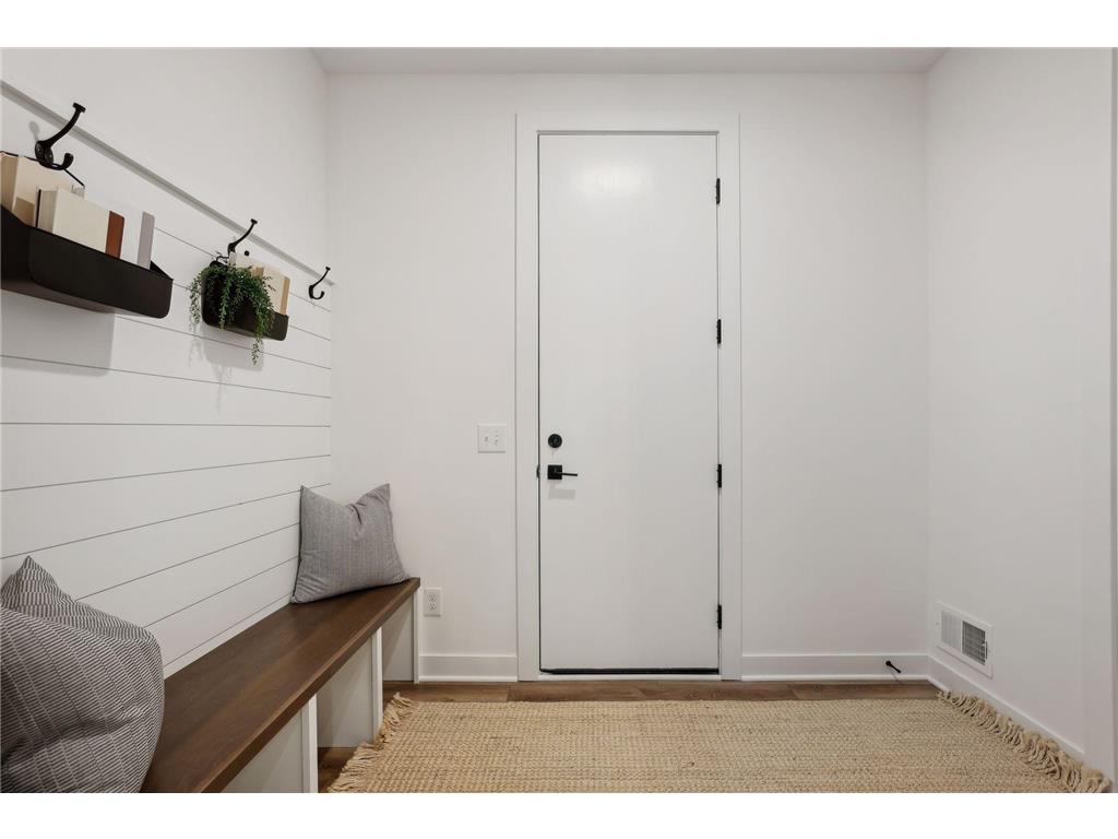 2415 Laurie Court W Roseville MN 55113 6790737 image20